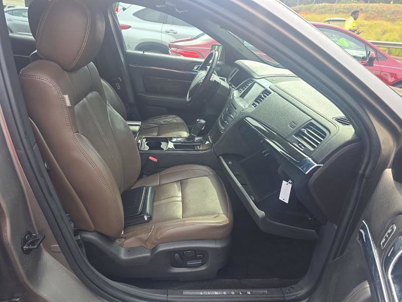 Used 2015 Lincoln MKS w/ Equipment Group 101A FWD image 10