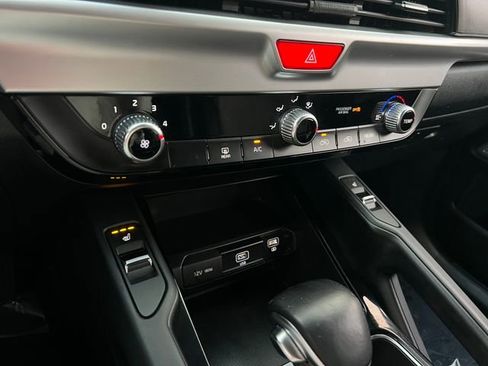 Used 2020 Kia Telluride S w/ S 8 Passenger Seating Package image 27