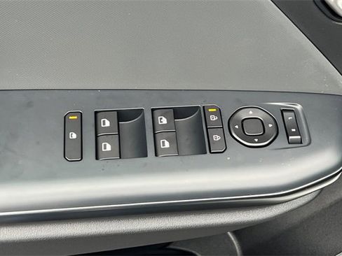 New 2025 Kia K4 LX image 13