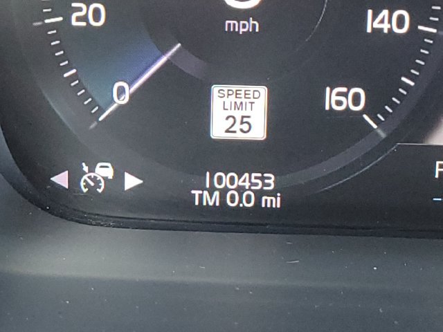 Used 2021 Volvo XC90 T6 Momentum AWD/4WD image 22