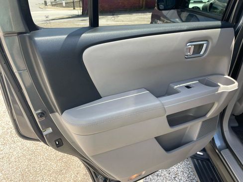 Used 2011 Honda Pilot EX-L image 25