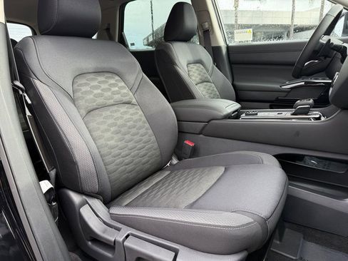 New 2025 Nissan Pathfinder SV image 26