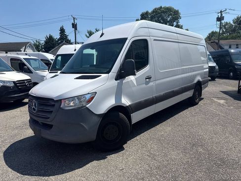 Used 2021 Mercedes-Benz Sprinter 2500 image 1