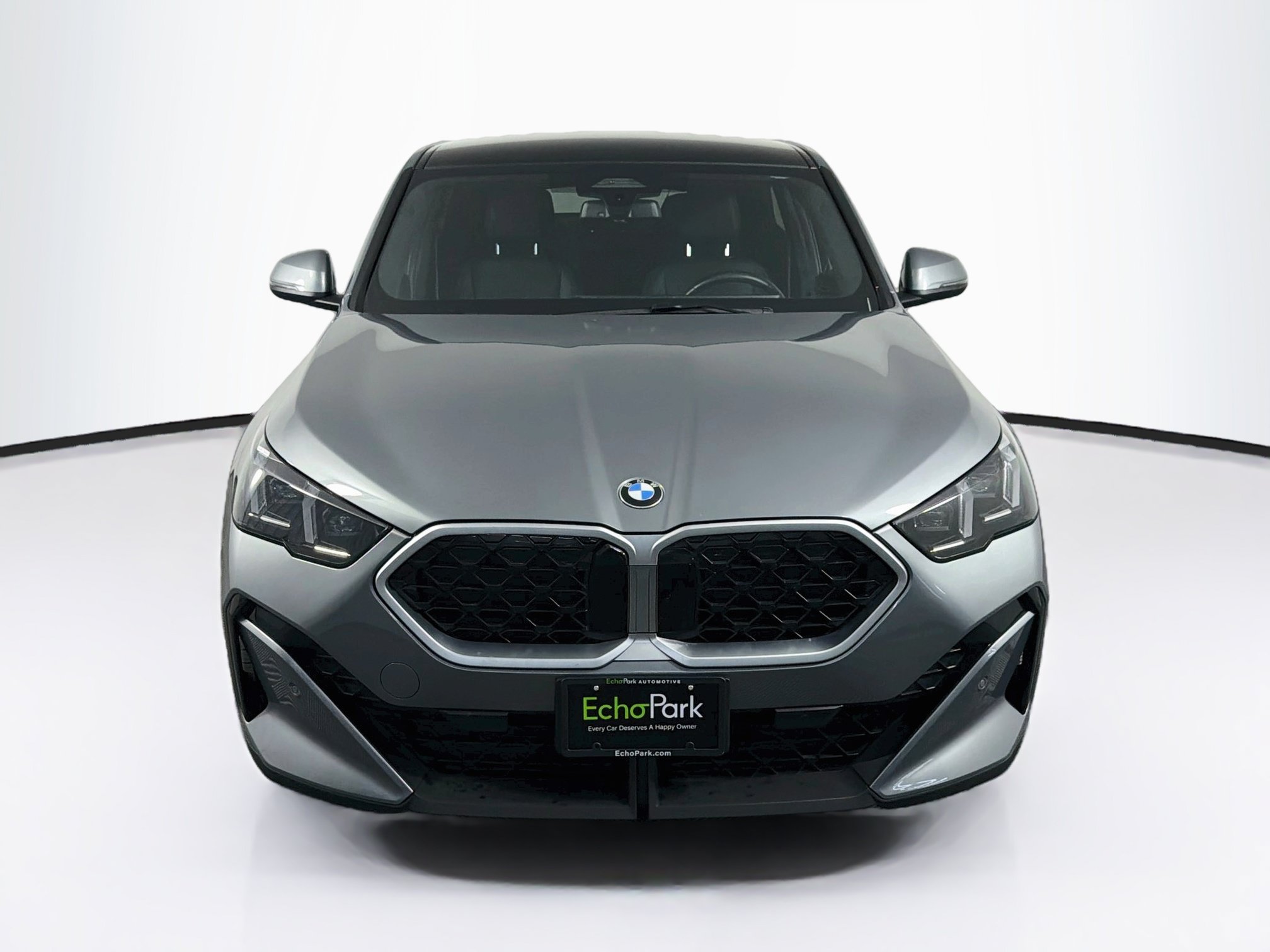 Used 2025 BMW X2 xDrive28i AWD/4WD image 2