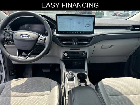 Used 2025 Ford Escape SE FWD image 23