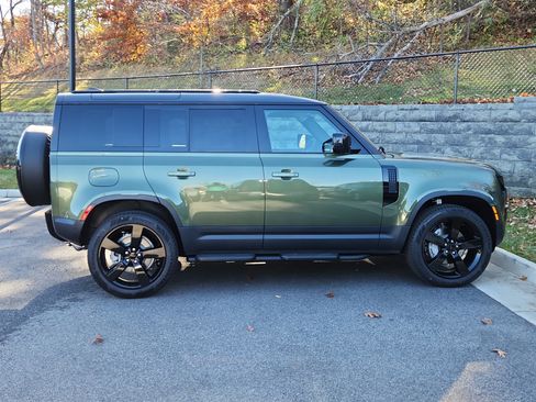 New 2026 Land Rover Defender 110 S image 11