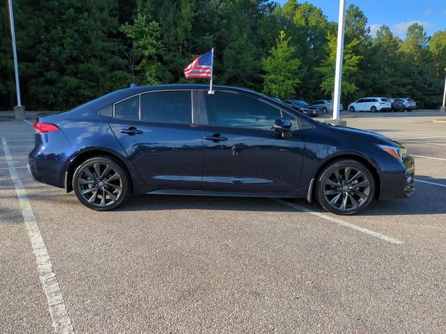 Used 2026 Toyota Corolla SE FWD image 3