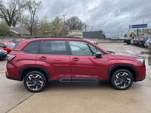 Certified 2025 Subaru Forester Limited AWD/4WD image 4