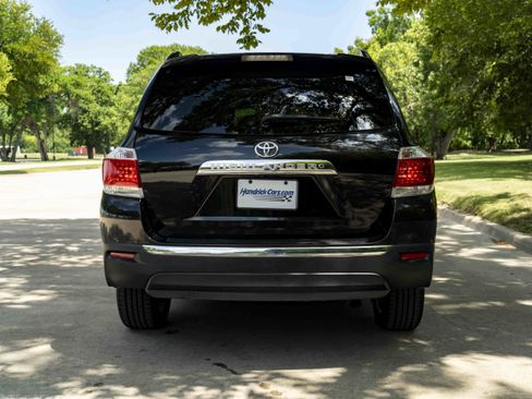Used 2012 Toyota Highlander Limited FWD image 8