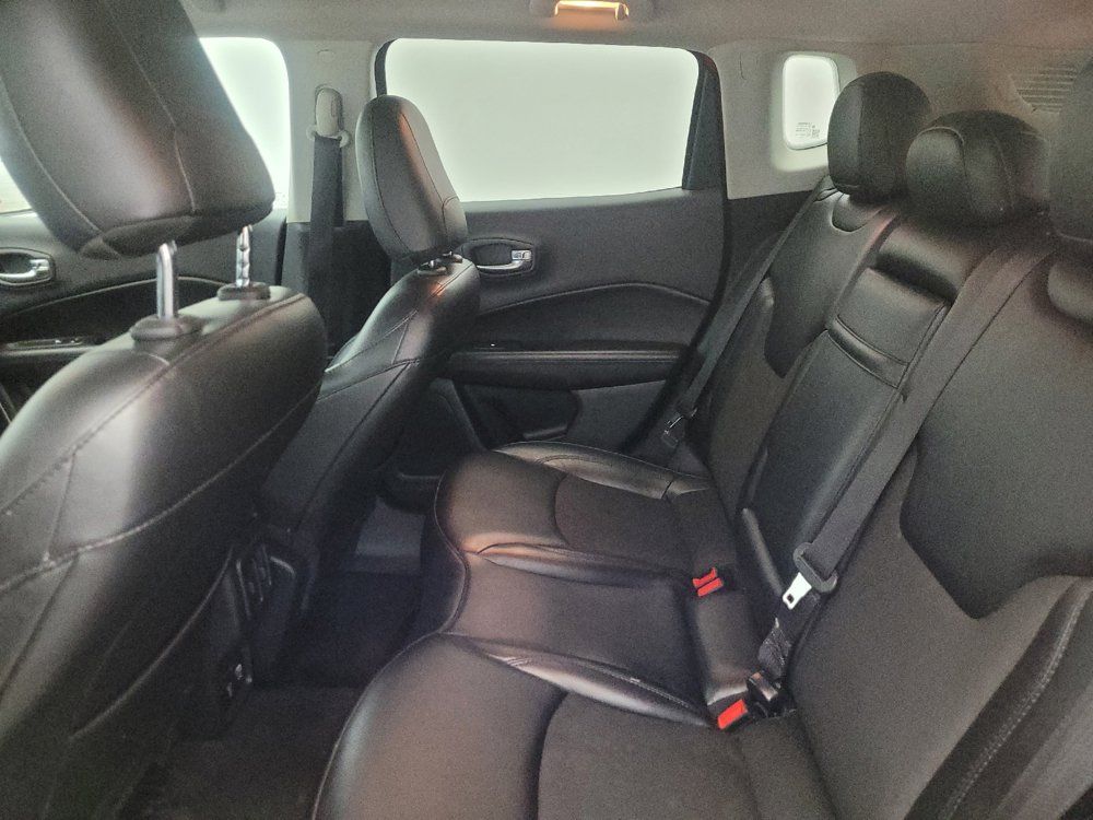 Used 2019 Jeep Compass Latitude FWD image 18