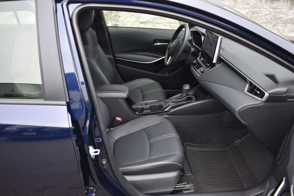 Certified 2026 Toyota Corolla XLE FWD image 25