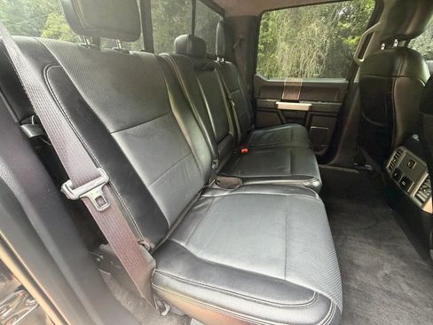 Used 2017 Ford F250 Lariat w/ Lariat Value Package AWD/4WD image 21