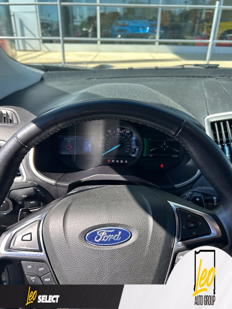 Used 2018 Ford Edge SEL w/ Equipment Group 201A AWD/4WD image 2