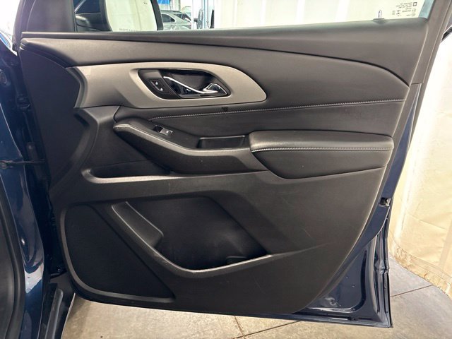 Used 2023 Chevrolet Traverse LT FWD image 38