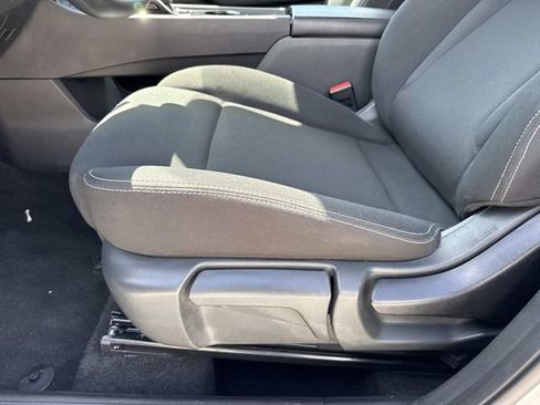 Used 2024 Nissan Rogue S FWD image 17