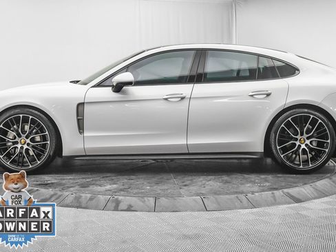 Used 2022 Porsche Panamera Platinum Edition image 4