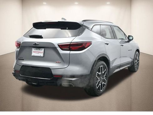 Used 2023 Chevrolet Blazer RS w/ Driver Confidence II Package FWD image 5