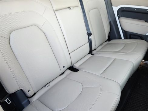 Used 2024 Land Rover Defender 110 S image 27