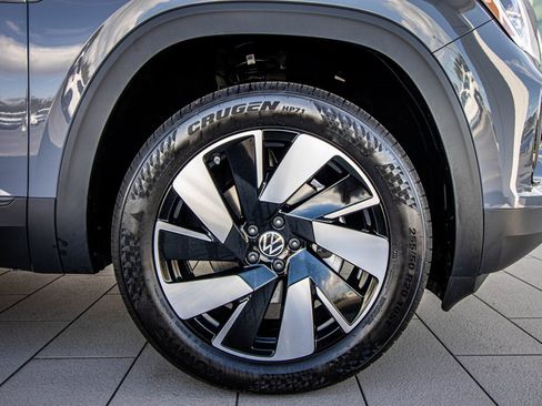 New 2026 Volkswagen Atlas Cross Sport SE image 21