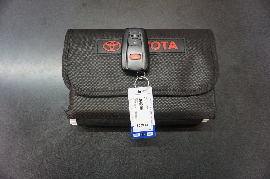 Used 2023 Toyota RAV4 XLE FWD image 19