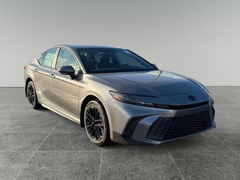 New 2026 Toyota Camry SE image 7