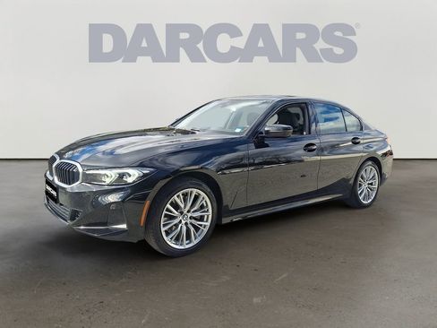 Certified 2023 BMW 330i xDrive Sedan w/ Convenience Package image 3