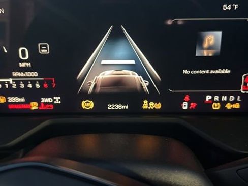 Used 2026 GMC Acadia AT4 w/ Luxury Package image 4