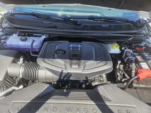 New 2026 Jeep Grand Wagoneer Limited AWD/4WD image 32