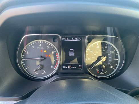 Used 2018 Nissan Titan PRO-4X image 22