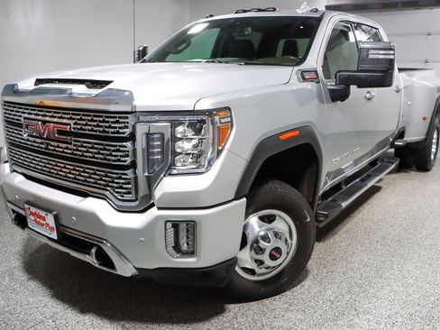 Used 2022 GMC Sierra 3500 Denali image 33