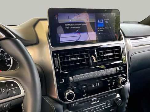 Used 2023 Lexus GX 460 Luxury w/ Accessory Package AWD/4WD image 6