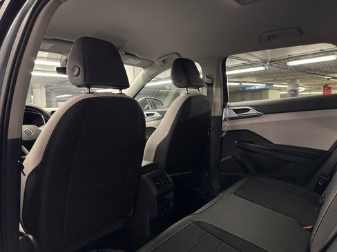 New 2025 Volkswagen Taos SE image 21