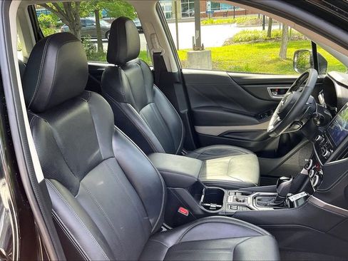 Certified 2023 Subaru Forester Limited AWD/4WD image 7