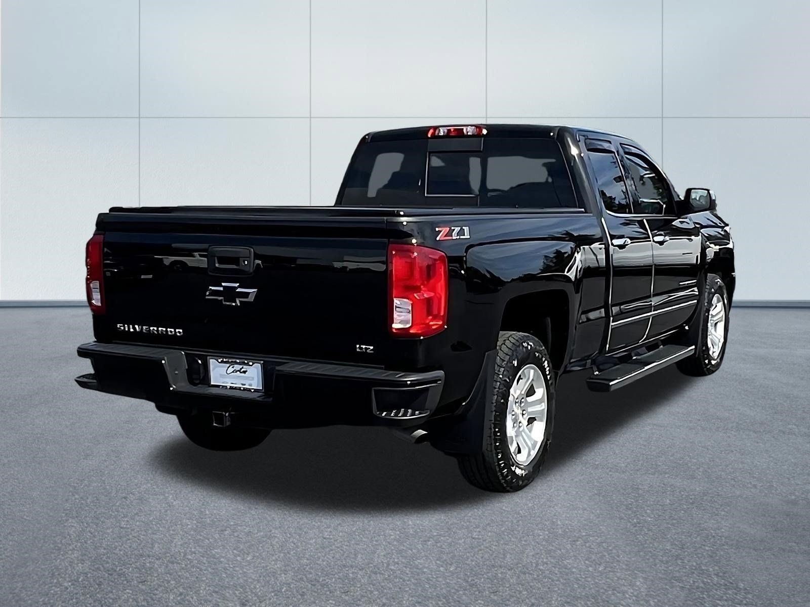 Used 2018 Chevrolet Silverado 1500 LTZ Z71 AWD/4WD image 6