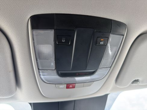 Used 2024 Kia Sorento S AWD/4WD image 5