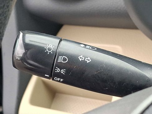 Used 2012 Toyota RAV4 4WD w/ Value Pkg image 23