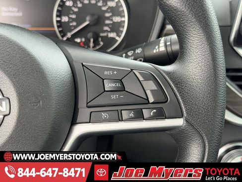 Used 2024 Nissan Altima 2.5 SV image 23