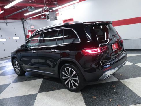 Used 2021 Mercedes-Benz GLB 250 image 7