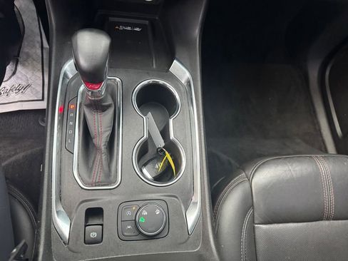 Used 2023 Chevrolet Traverse RS image 21