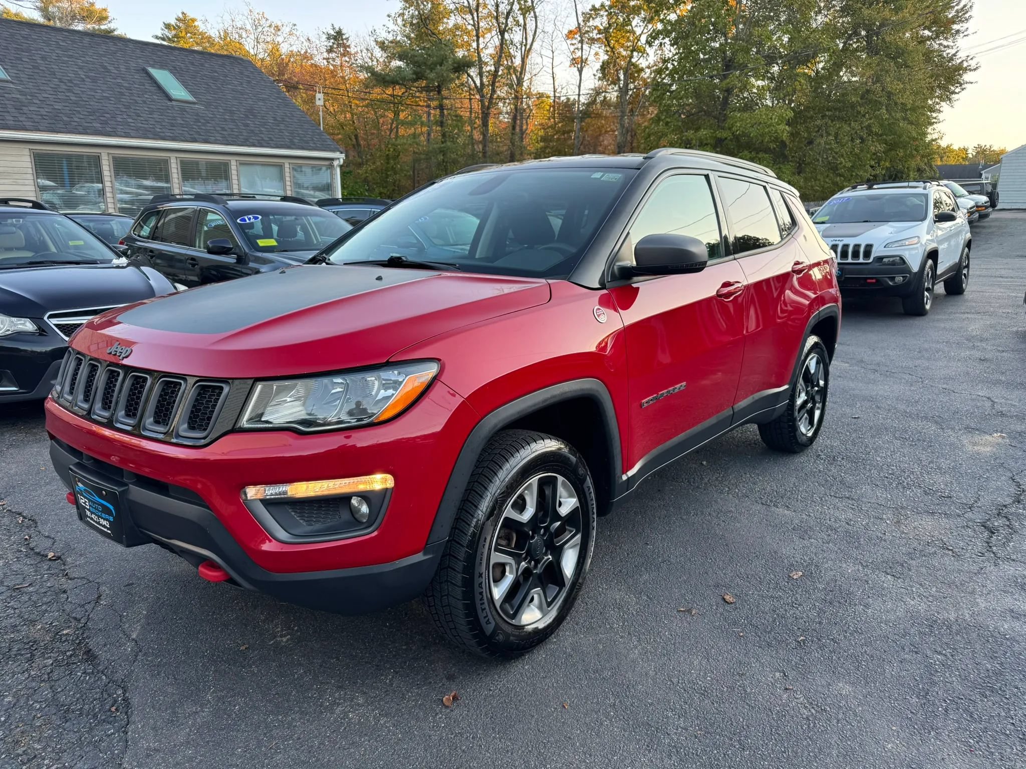 Used 2018 Jeep Compass Trailhawk w/ Cold Weather Group AWD/4WD image 3
