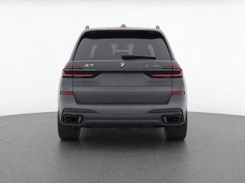 Used 2024 BMW X7 xDrive40i w/ M Sport Package AWD/4WD image 4