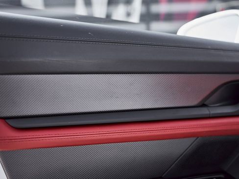 Used 2020 Porsche Taycan Turbo AWD/4WD image 33