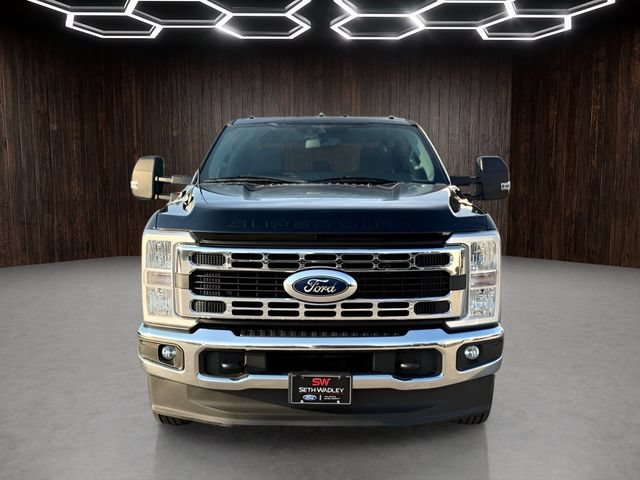 Used 2023 Ford F350 XLT AWD/4WD image 3