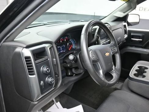 Used 2018 Chevrolet Silverado 1500 LT w/ Midnight Edition AWD/4WD image 13