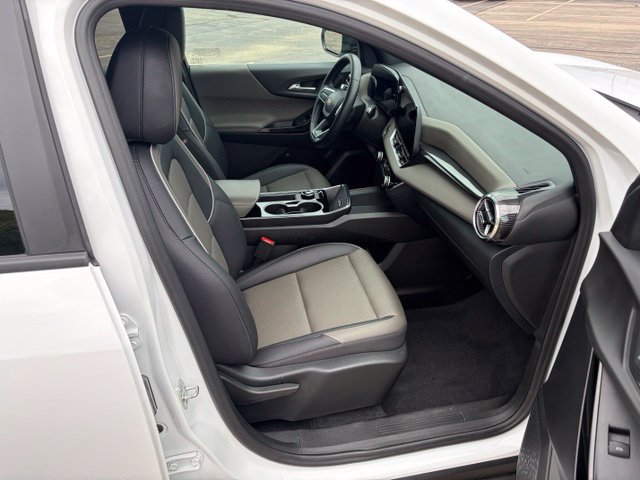 Used 2026 Chevrolet Equinox LT w/ Convenience Package II AWD/4WD image 15