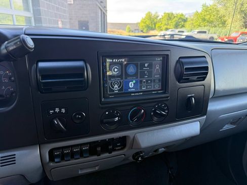 Used 2006 Ford F350 XLT AWD/4WD image 24