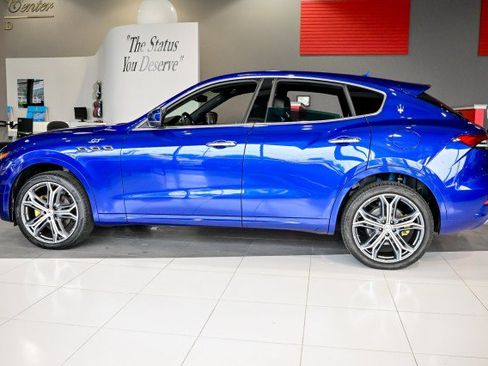 Used 2023 Maserati Levante GT AWD/4WD image 8