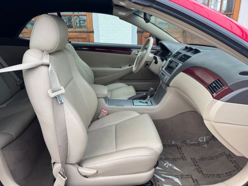 Used 2005 Toyota Solara SLE image 24