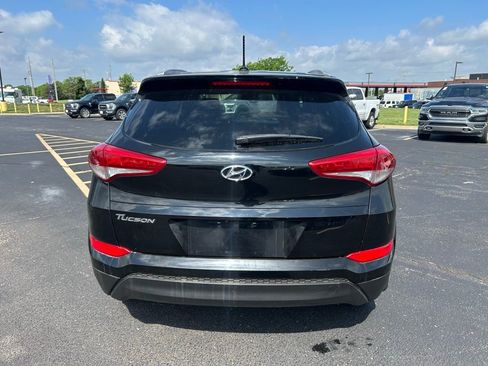 Used 2016 Hyundai Tucson SE w/ Option Group 02 FWD image 4