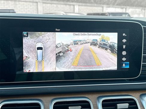 Used 2022 Mercedes-Benz GLS 450 4MATIC image 15